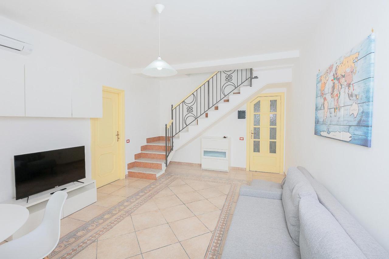 La Procidana House - Corricella Exlusive Terrace Villa Dış mekan fotoğraf