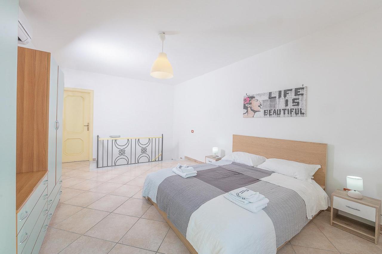 La Procidana House - Corricella Exlusive Terrace Villa Dış mekan fotoğraf