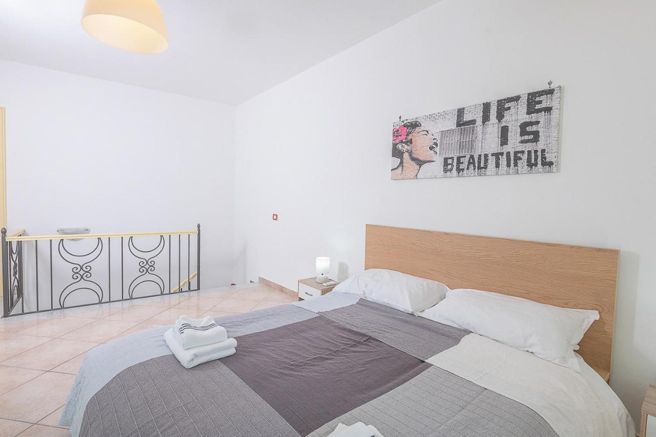 La Procidana House - Corricella Exlusive Terrace Villa Dış mekan fotoğraf