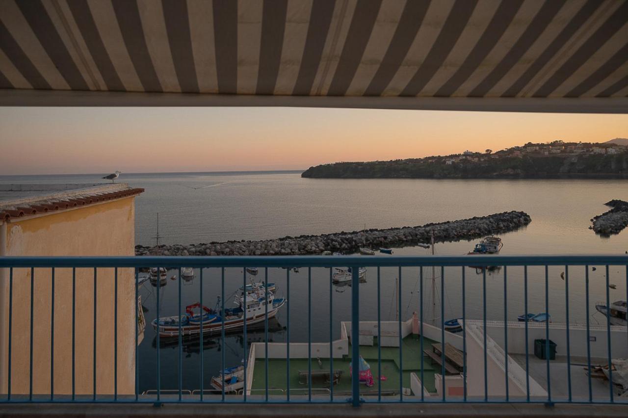 La Procidana House - Corricella Exlusive Terrace Villa Dış mekan fotoğraf